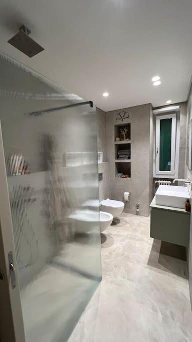 Duca Dei Navigli - Luxury Apartment In มิลาน ภายนอก รูปภาพ