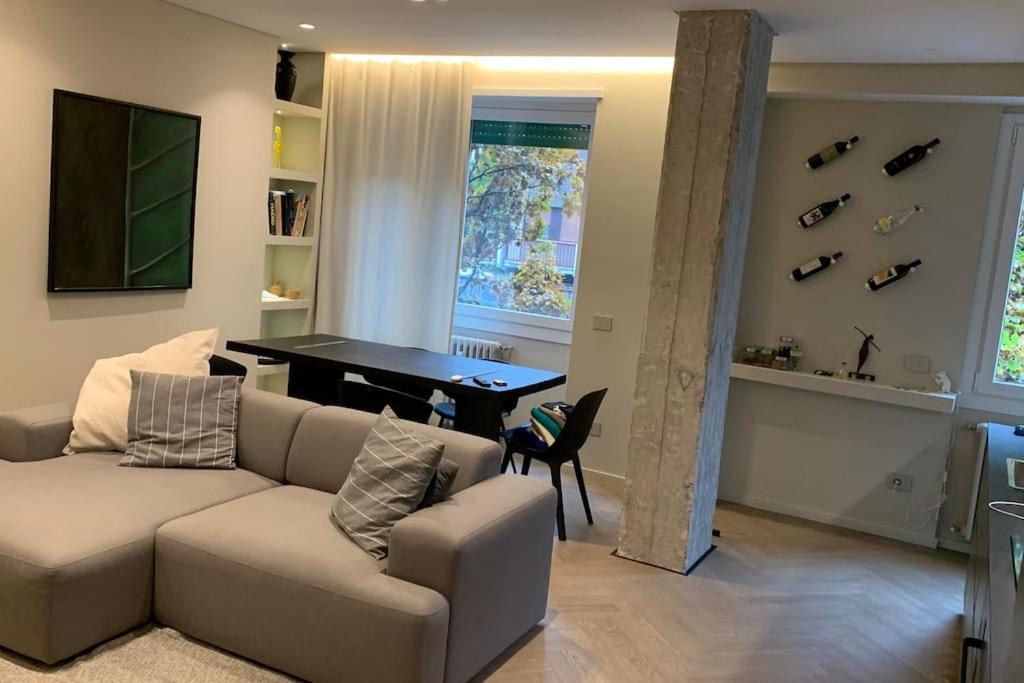 Duca Dei Navigli - Luxury Apartment In มิลาน ภายนอก รูปภาพ