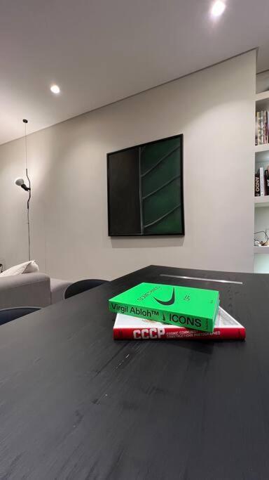Duca Dei Navigli - Luxury Apartment In มิลาน ภายนอก รูปภาพ